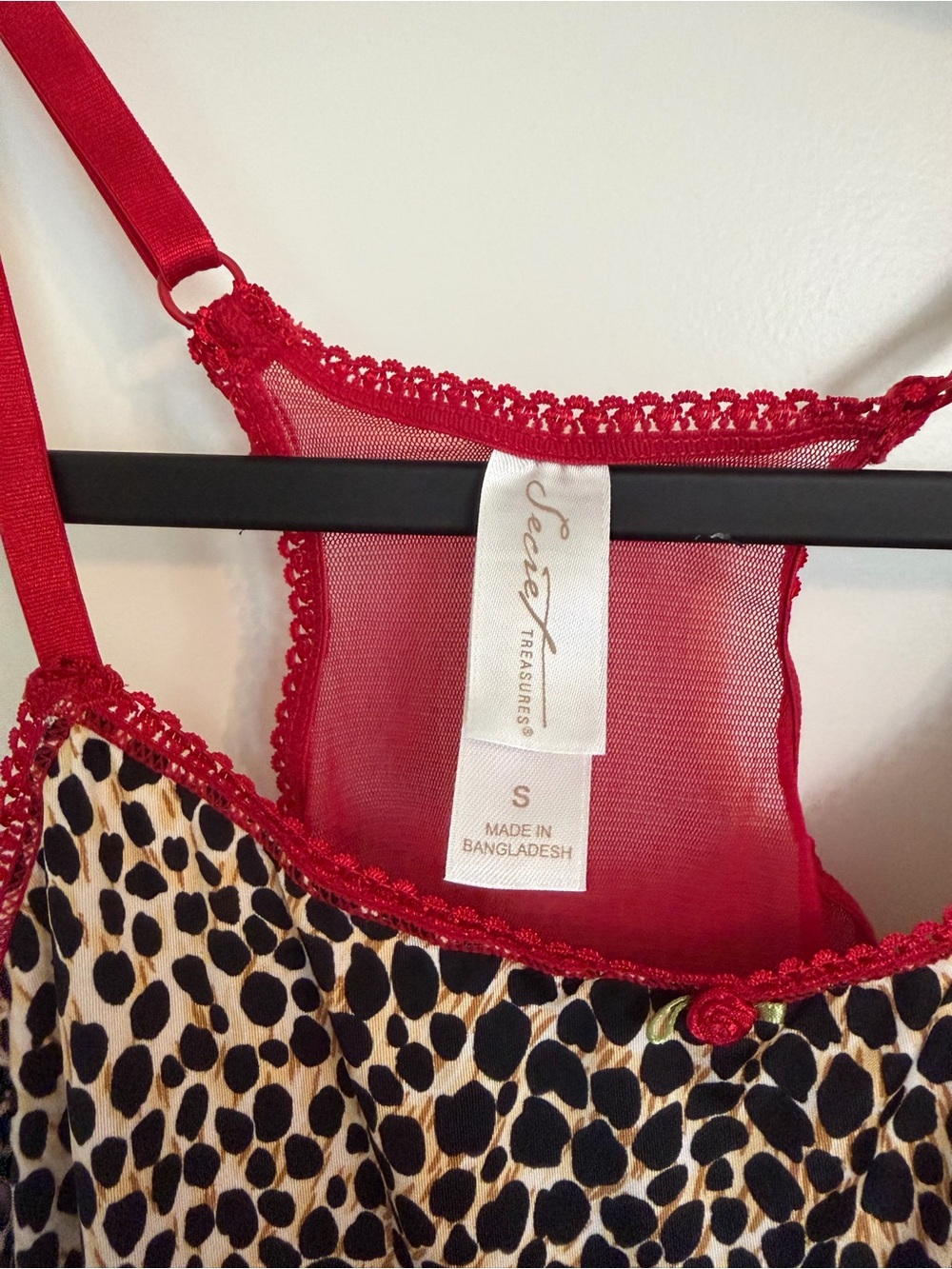 Secret Treasures Leopard Print Cami with mesh back. - Picture 3 of 3
